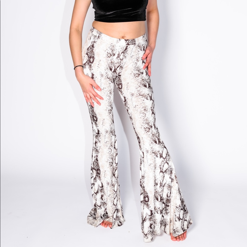 Ooh La Luxe SNAKESKIN 🐍 BELLBOTTOM FLARES